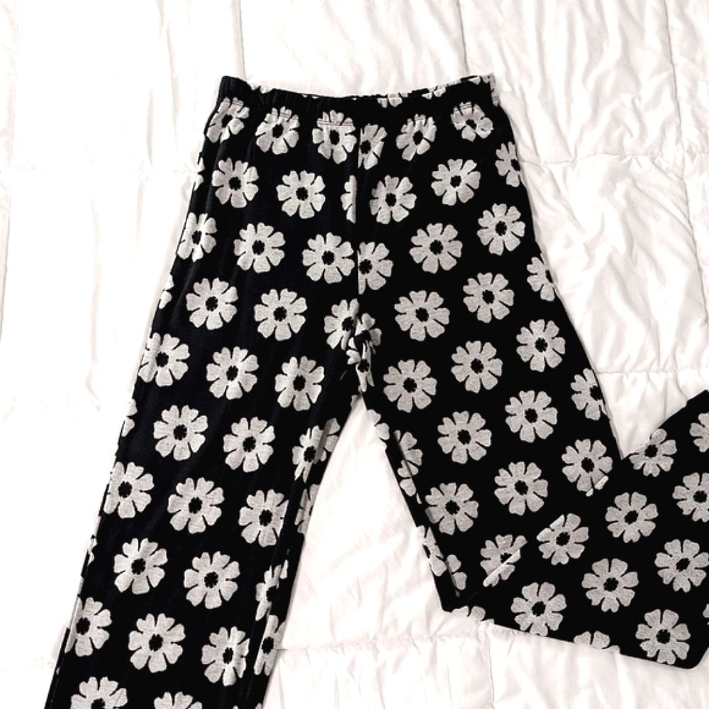 Worn 1x 🌼 Billabong high-rise floral knit pant, size Juniors Large